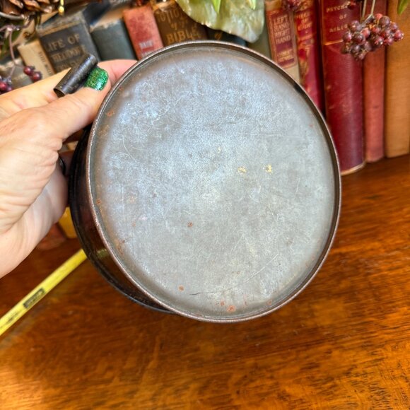 Primitive Antique 1800s Round Spice Tin with 4 Canisters - Picture 4 of 17
